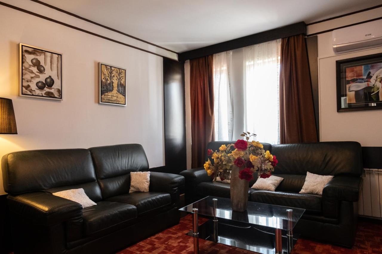 Como A Casa Apartments - Free Parking Sarajevo Exterior photo