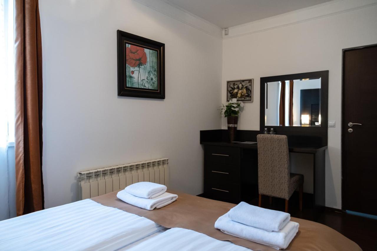 Como A Casa Apartments - Free Parking Sarajevo Exterior photo